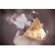 "Die Goldene Pyramide" aus Glas